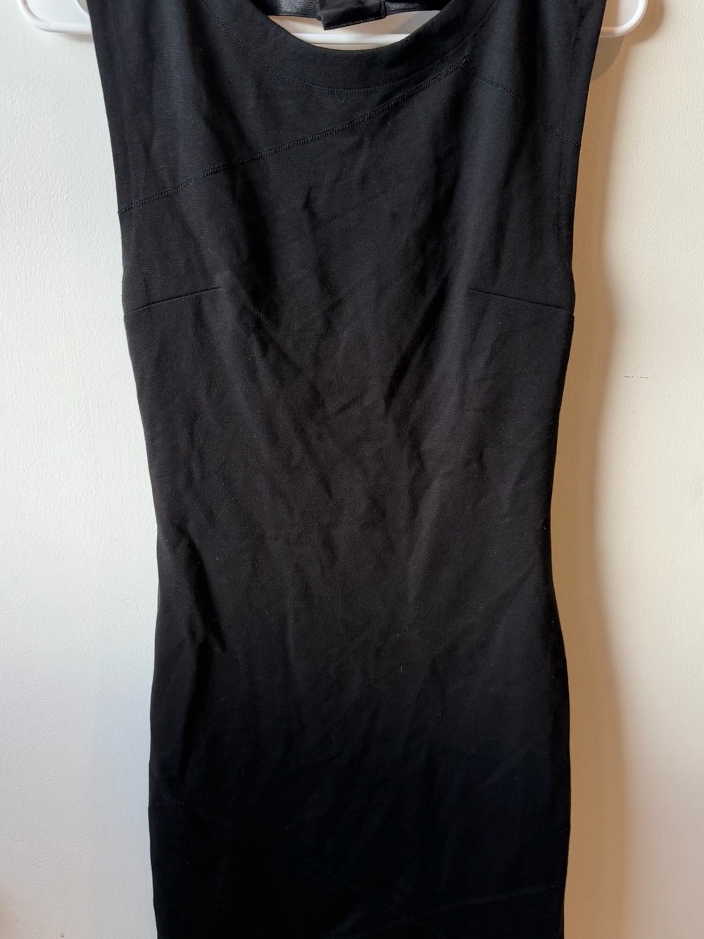 Alice + Olivia Sleek Black Midi Sheath Dress